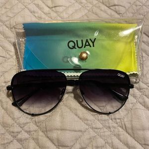 Quay high key mini, black two toned.